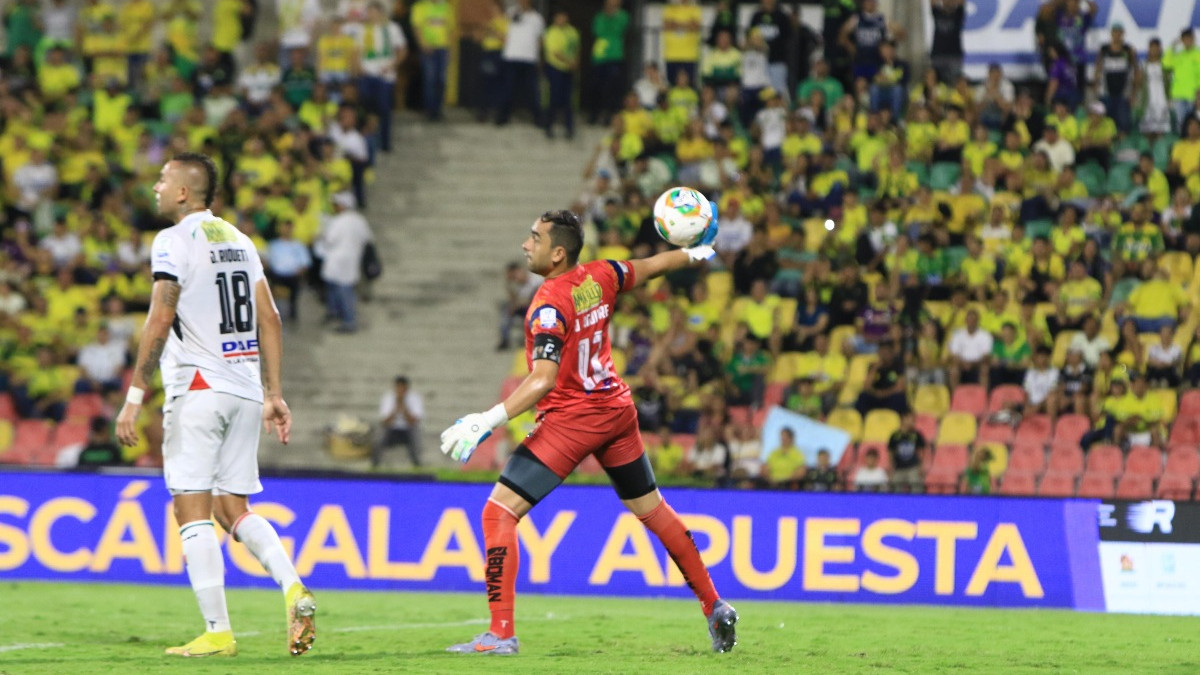 El Once Caldas consiguió un empate 0-0, pese a haber sido dominado todo el partido por Atlético Bucaramanga, por la fecha 3 de la Liga BetPlay Dimayor 2025-2. El arquero James Aguirre fue la figura del compromiso.