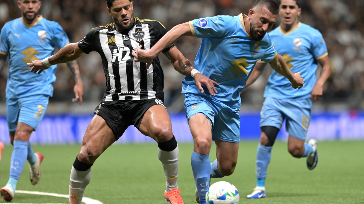Con un gol in extremis de Bernard, Atlético Mineiro eliminó a Bolívar y avanzó a la semifinal de la Copa Sudamericana. Será el rival del ganador entre el Once Caldas e Independiente del Valle.