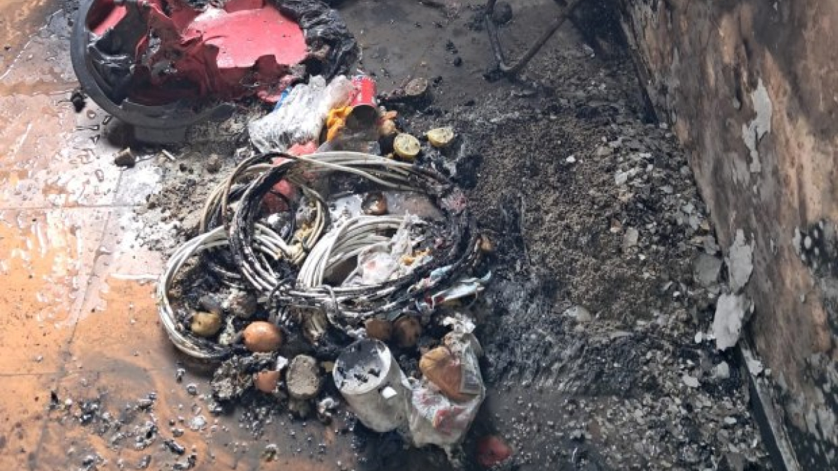 Fotos| Bomberos| LA PATRIA  Se presentaron afectaciones en una parte del inmueble. Una persona tuvo quemaduras y la llevaron a centro asistencial.