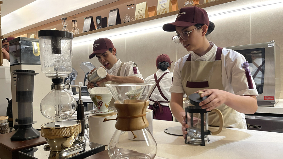 La cadena Juan Valdez abre su mayor tienda, una experiencia innovadora en cultura del café