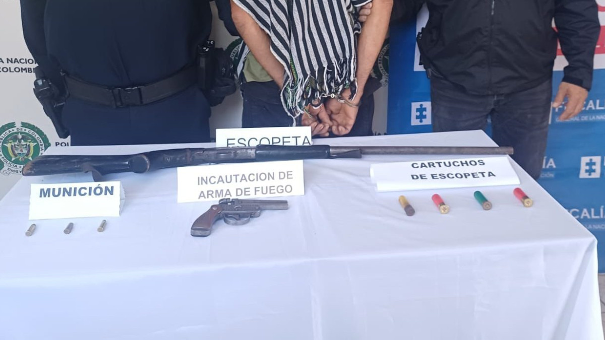 Foto| LA PATRIA  Lo que le hallaron al capturado.