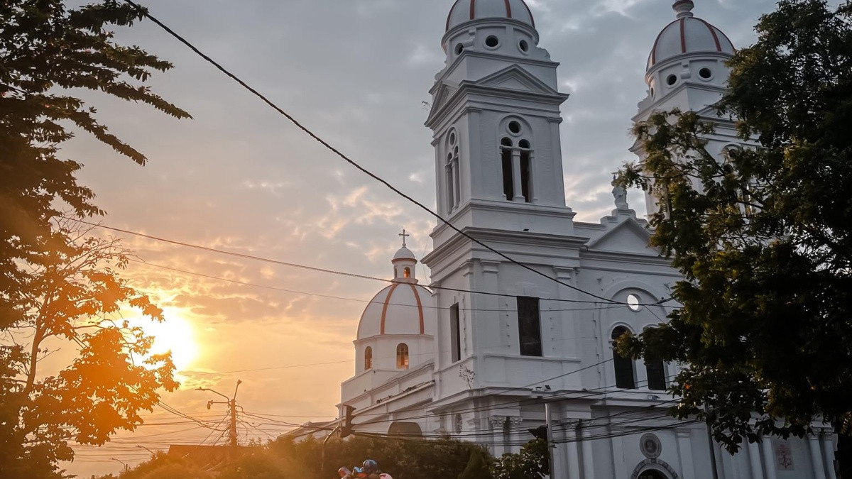 Esta es la programación de Semana Santa en el puerto caldense. Este año, la comunidad religiosa ha preparado una nutrida agenda. En la foto, la catedral Nuestra Señora del Carmen.