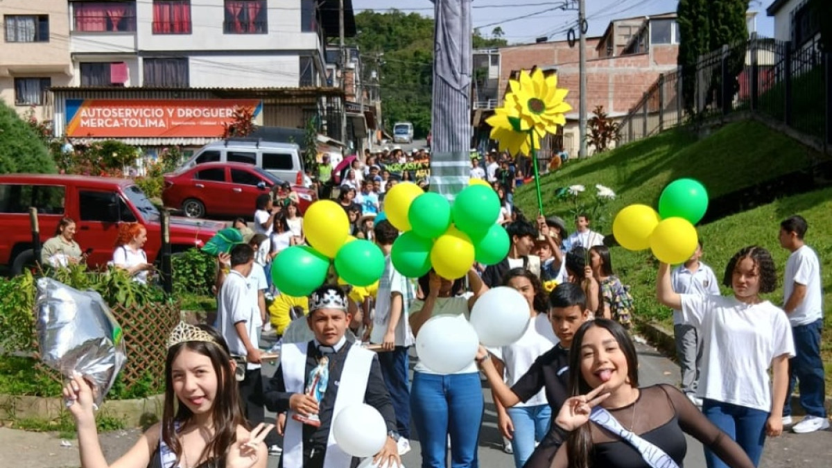 ​​​​​​​Orgullosos de su comunidad educativa