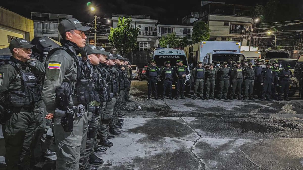 Las autoridades compartieron los alias de los seis fugados para que la comunidad ayude a dar con el paradero. 