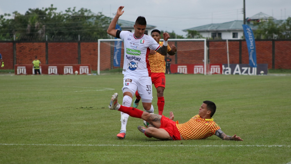 El Once Caldas empató 0-0 el clásico cafetero, en Yopal, ante Deportivo Pereira. Terminó con 10 jugadores, pues Juan Felipe Castaño fue expulsado al final. Suma 26 puntos y es cuarto en la tabla.