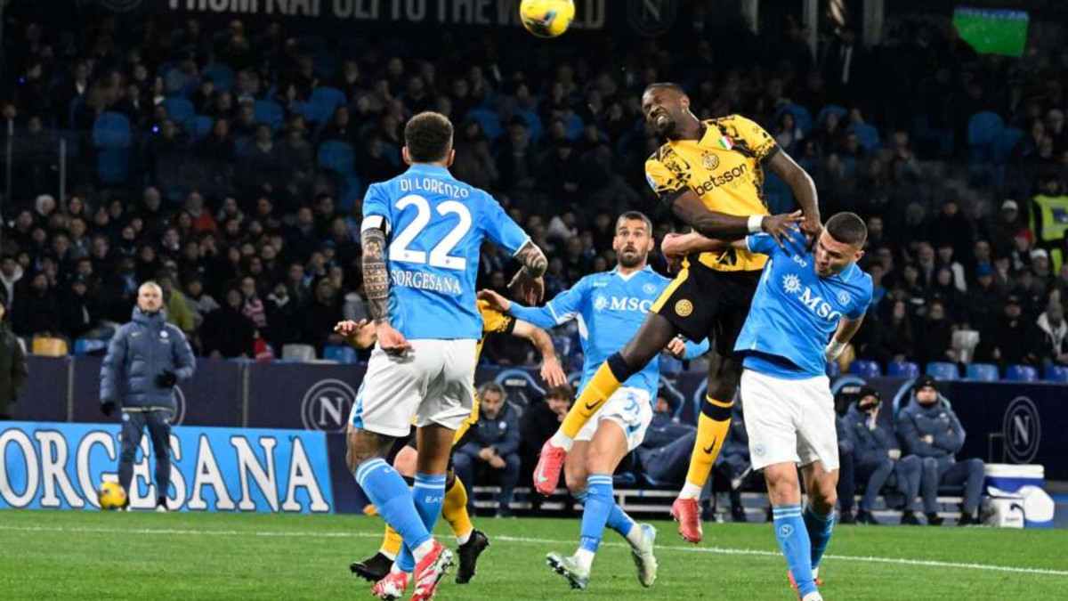 Napoli empató 1-1 con Parma y dejó escapar puntos clave en la lucha por el título.
