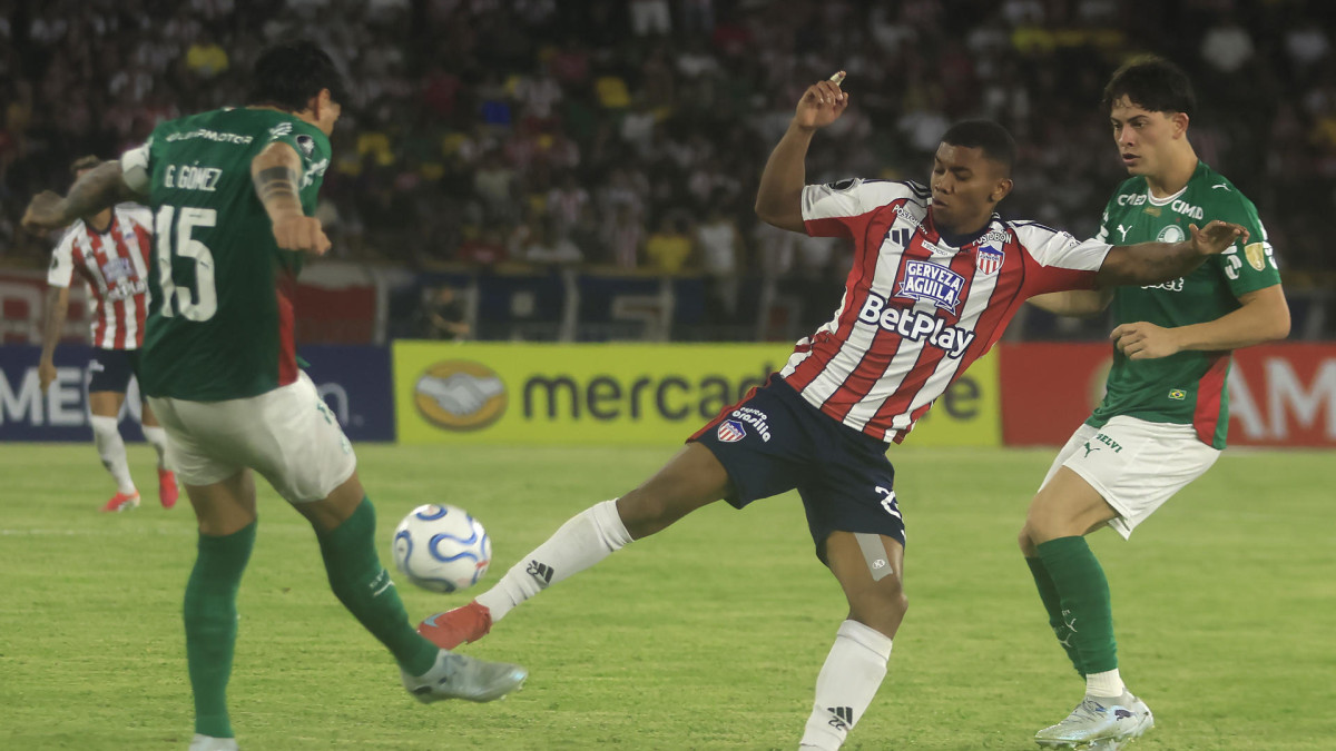 Junior de Barranquilla igualó este miércoles (8 de abril) frente a Palmeiras de Brasil por la jornada inaugural del Grupo F de la Copa Libertadores, en encuentro disputado en el estadio Jaime Morón de Cartagena.
