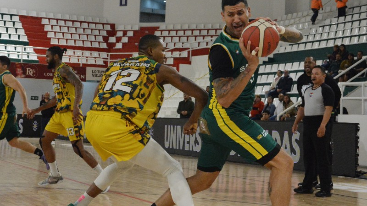 La foto corresponde a la Liga II del año pasado, en la que Sabios terminó muy mal: eliminado y endeudado. El equipo anuncia ahora su presencia en el torneo del 2026.