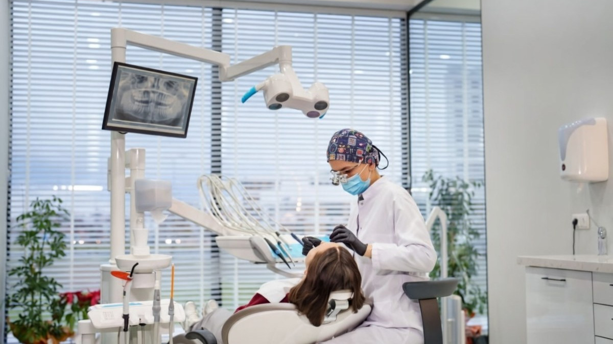 Ambientes amables, contextos bien acondicionados revelan la pasión por transformar realidades desde la salud oral.