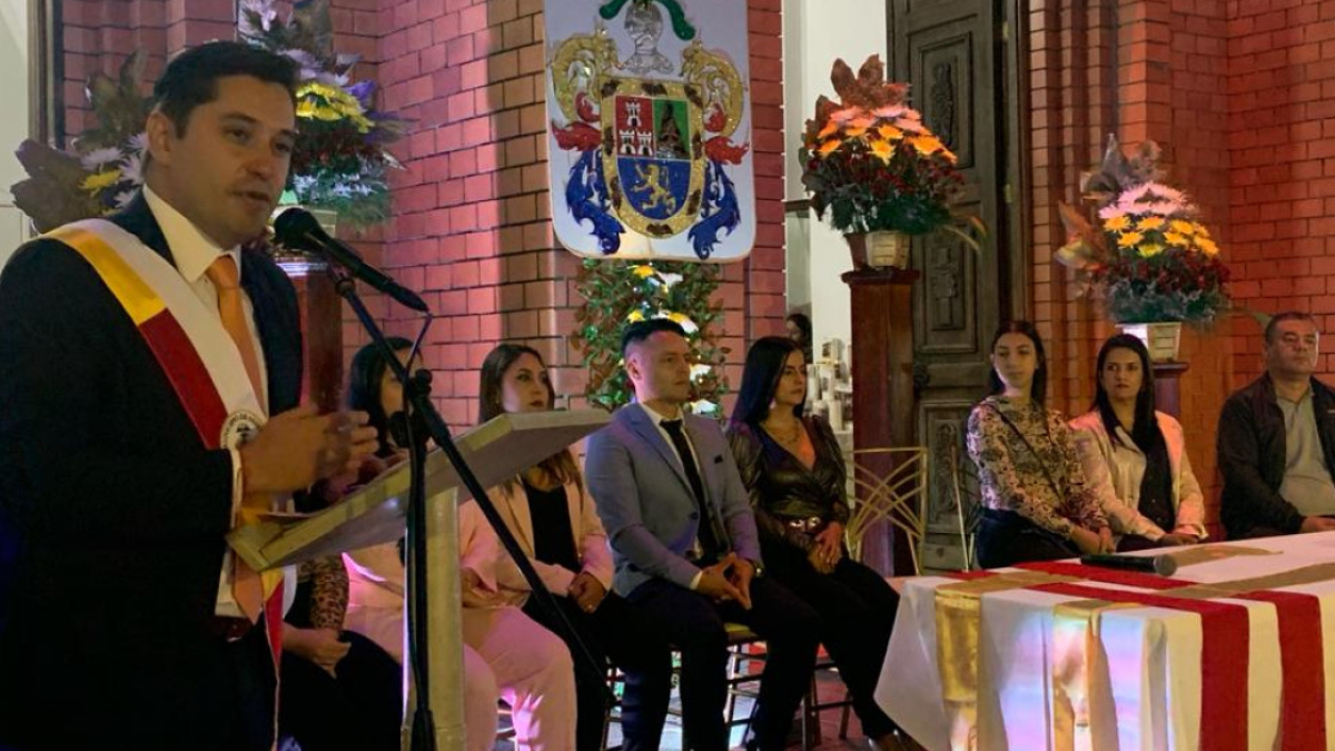 La Procuraduría abrió una investigación en contra del alcalde de Anserma (Caldas), Ómar Andrés Reina, por presunta participación indebida en política.