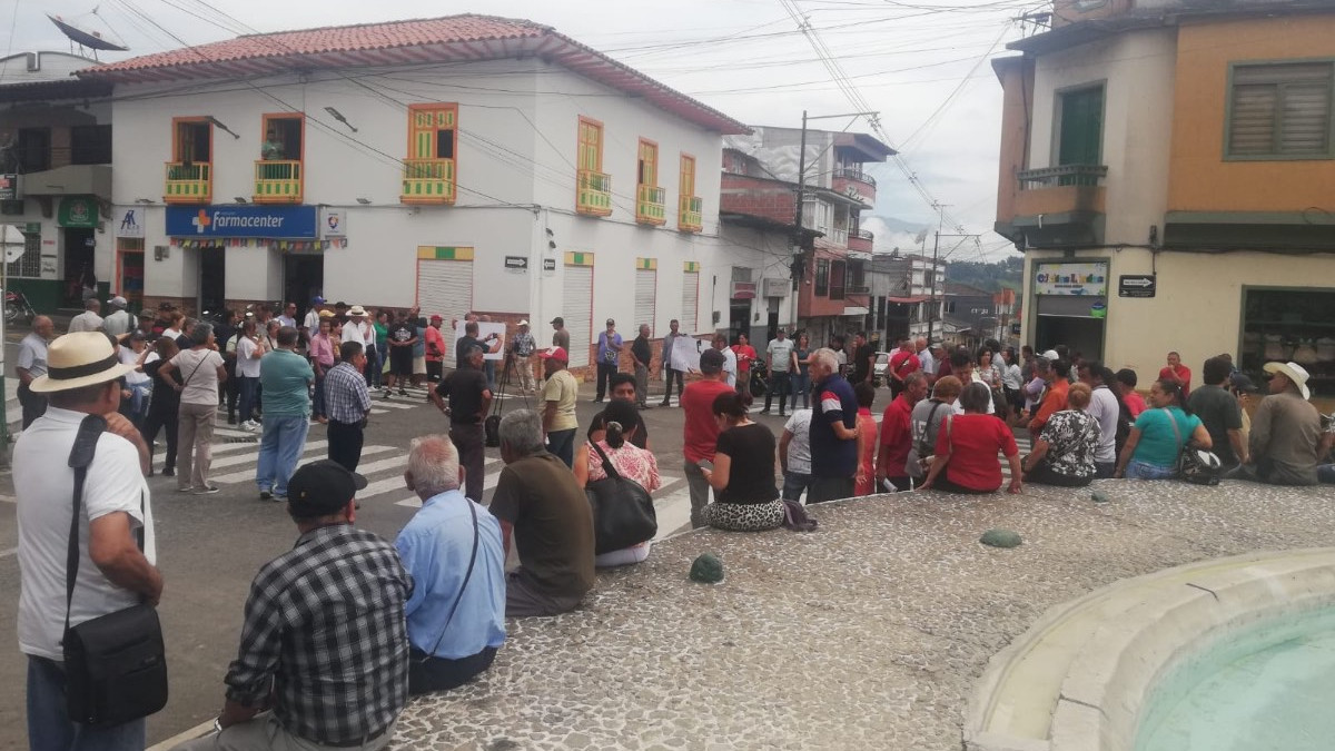 Campesinos y diferentes sectores sociales del municipio de Riosucio (Caldas) están inconformes con el aumento en el avalúo catastral. 