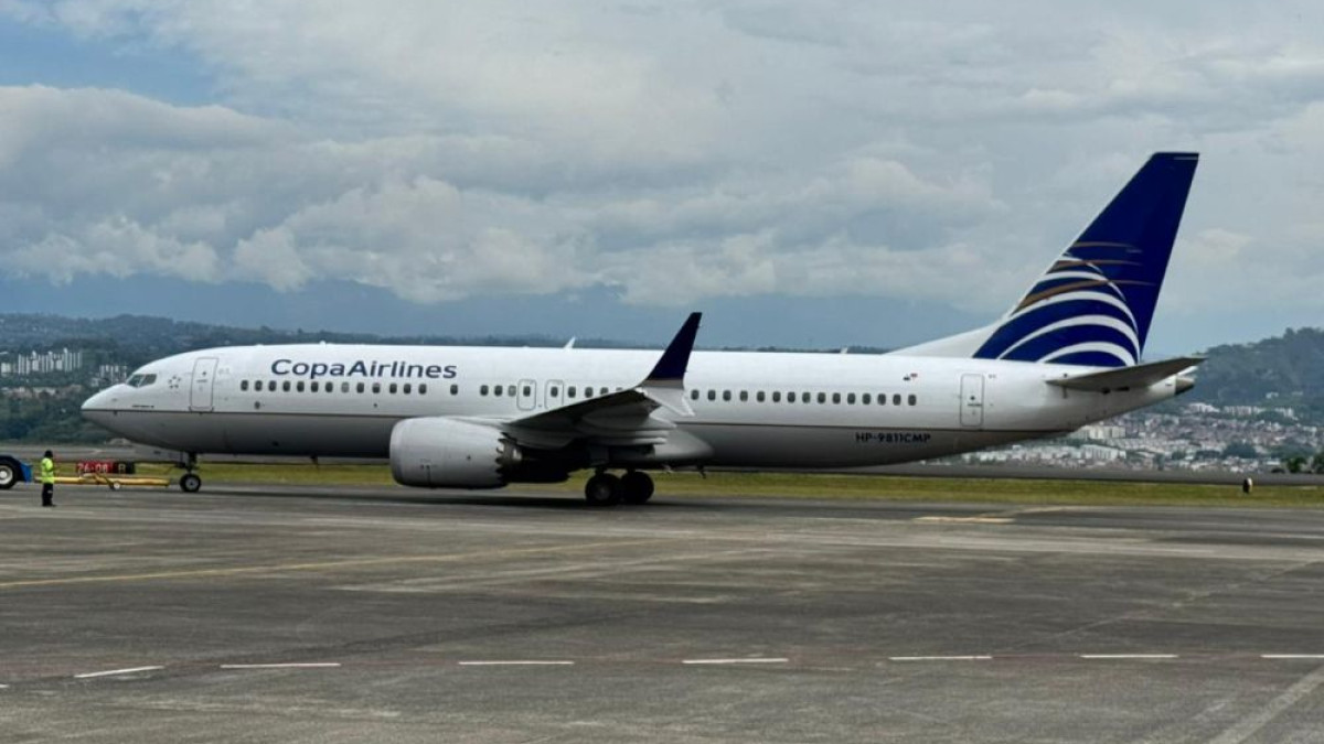 Sobre el mediodía del jueves 9 de abril el avión tocó la pista del Matecaña, el Boeing 737 proveniente de Ciudad de Panamá.