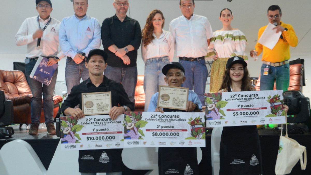 Foto I Freddy Arango I LA PATRIA  En la premiación del Concurso de Cafés de Alta Calidad, durante el Café Fest en Expoferias, resaltaron : "Cada uno de estos cafés cuenta una historia única, con notas que conquistan los sentidos y reflejan la riqueza de nuestros territorios. 
