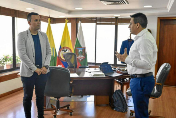 Con el nombramiento y posesión del abogado Danilo Eduardo Arboleda Vásquez como primer gerente de la Oficina de la Galería, dependencia que se creó este año con el fin de potenciar económicamente y reordenar este sector de la ciudad, el alcalde, Jorge Eduardo Rojas Giraldo, completa su gabinete municipal. Ahora, que vengan las ejecuciones.