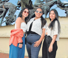 Foto | Argemiro Idárraga | LA PATRIA Katherine Duque, Camila Mancera y Vanessa Bedoya, visitantes de Ibagué.