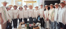 Manuel Echeverry, Piedad Henao, María Teresa Dávila, Clemencia Villegas, Melva Vargas, Yaneth Guarín, María del Rosario Ramírez, Patricia Marín, Arcesio González, Luz Adriana Sanz, Patricia Martínez, Fernando Buriticá y Fernando Quiceno, durante el reencuentro de los amigos por siempre de Cenicafé, en Cauca Viejo.