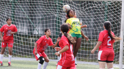 El Torneo de Fútbol Femenino pone a rodar la ilusión en la Feria de Manizales 