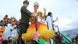 24 naciones se tomaron la avenida Santander de Manizales y encantaron con sus coloridos trajes típicos