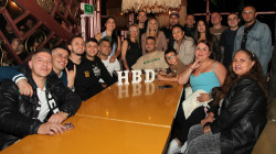 Noche de compartir una cena en El Efector Barbacoa