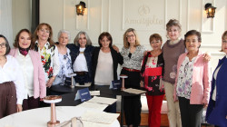 Encuentro de neiranas en el restaurante Amelia Jolie