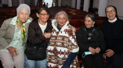 Ana Lucía Gómez, Sara Rosa González (hija), Sara Rosa González, María Raquel González y María Rosalba Suárez.