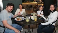 Cenas en el restaurante Sushi Time de Manizales