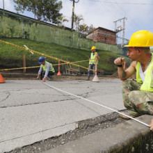Empezaron a arreglar la vía a La Linda 