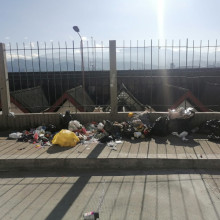 Se pasan con las basuras en el barrio Las Américas  