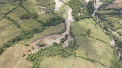 El invierno bloquea vías en el Eje Cafetero