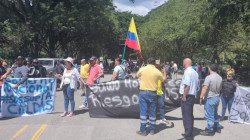 Supieños levantaron bloqueo en la vía Manizales-Medellín