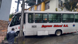 Bus chocó contra vivienda en Villamaría