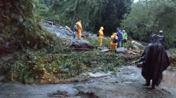 Derrumbes afectan la vía La Felisa-La Merced
