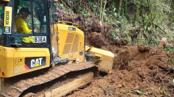 Comunidad se esfuerza para dar vía en Aranzazu