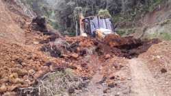 Las vías en Caldas se deshacen y siguen las lluvias