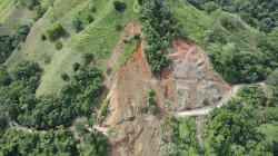 Habilitan una vía en el oriente de Caldas, mientras que otra quedó bloqueada