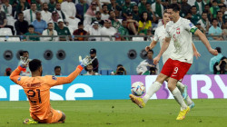 Los polacos Lewandowski y Szczesny bajan de la nube a una notable Arabia