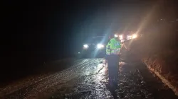 Paso a un carril en la vía Manizales-Fresno, sector La Amapola