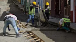 Avanza reposición de acueducto y pavimento en Salamina