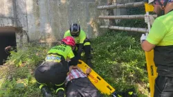 Un hombre lesionado al ser empujado de la vía a un colector de agua en el Kilómetro 41