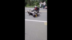 Chocaron dos motos cerca al peaje de Acapulco, en Viterbo