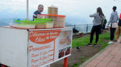 El pague 3 y lleve 4, en el negocio de las obleas