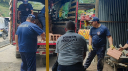 Entre bomberos se ayudan: recogieron ladrillos para Norcasia