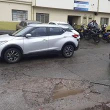 Ya es un gran hueco y causa más problemas en la entrada al puesto de salud de Fátima