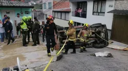 Un carro se volcó en el barrio Fanny González: falleció el conductor