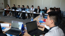 Seis colegios se empapan con modelos de Naciones Unidas en la U. Autónoma de Manizales 