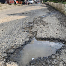 Anserma (Caldas), llena de huecos y basuras para Semana Santa 