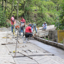 Se inician las placas huella en vía rural de Samaria, corregimiento de Filadelfia (Caldas)