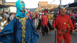 Diablo de Riosucio (Caldas) se paseó por Antioquia en festival internacional de teatro