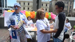Un reencuentro emotivo en la Radio Teletón Prensa, después de superar el cáncer