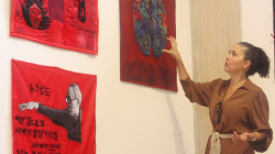 El rojo se toma el Centro Cultural Rogelio Salmona con la exposición 'A través de la vida'